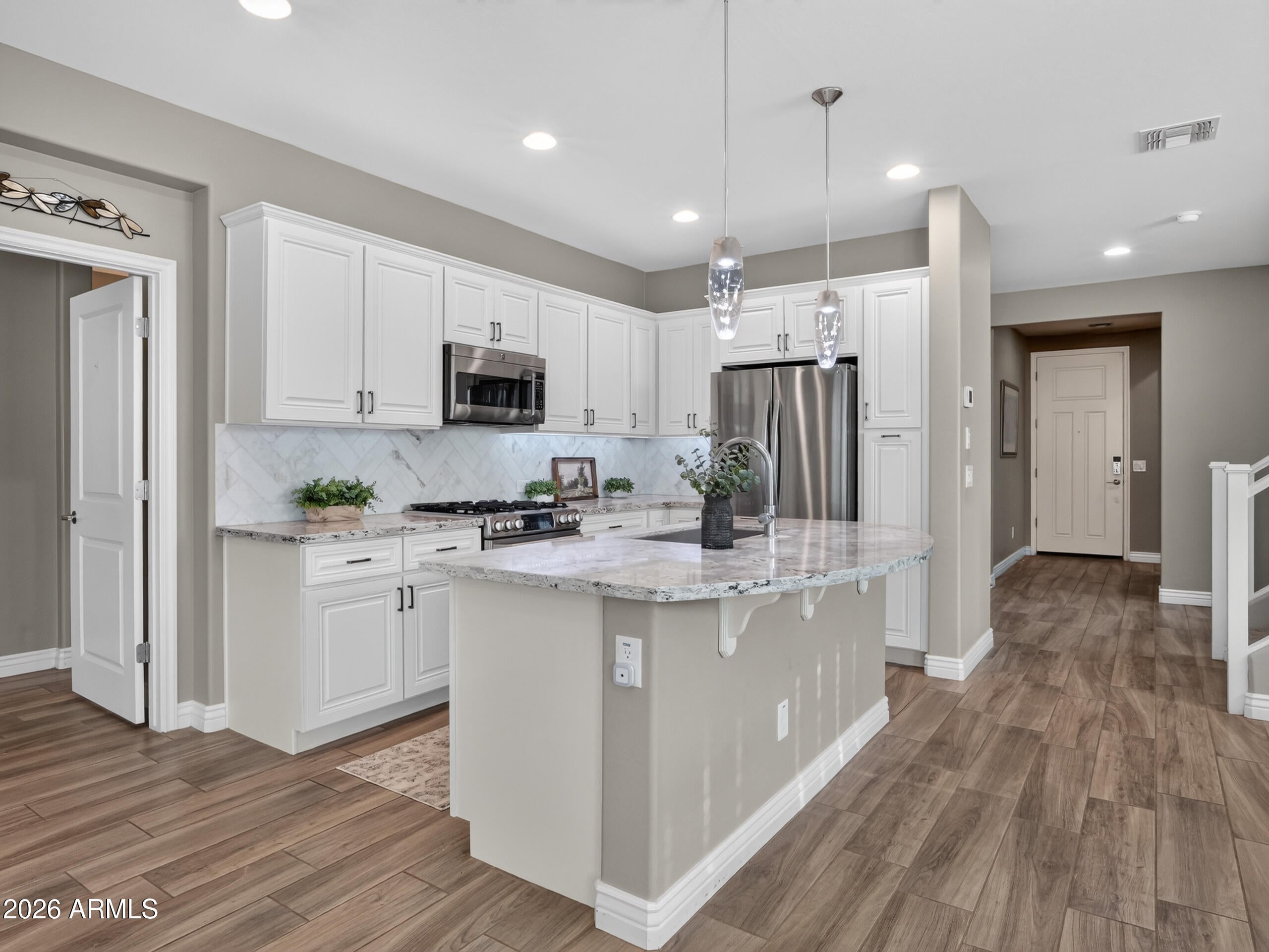 756 E VERDE Boulevard