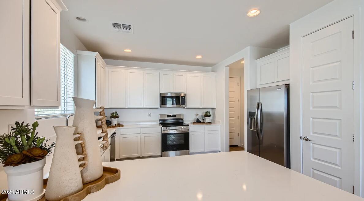 16429 W WEEPING WILLOW Road