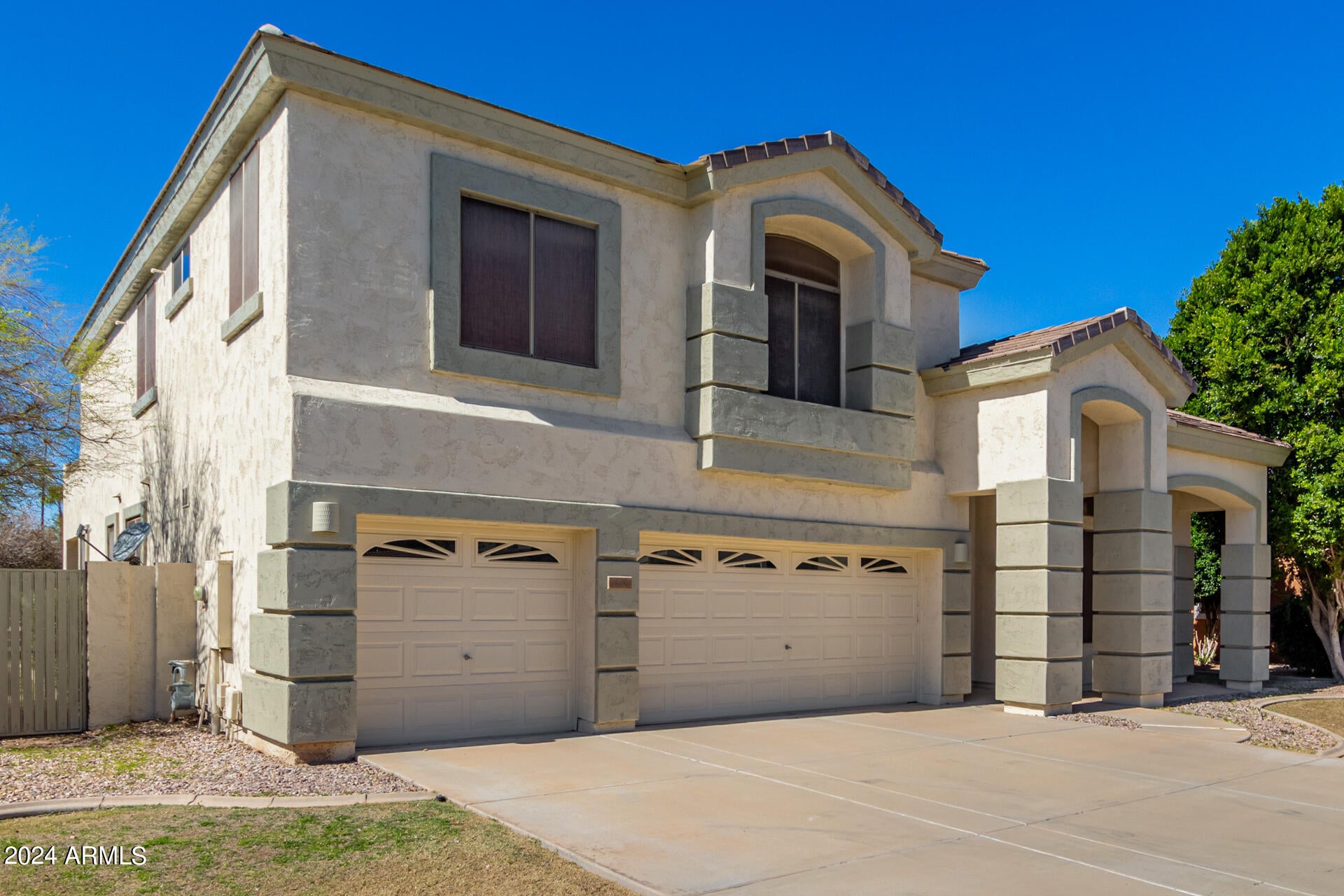 504 N SWALLOW Lane