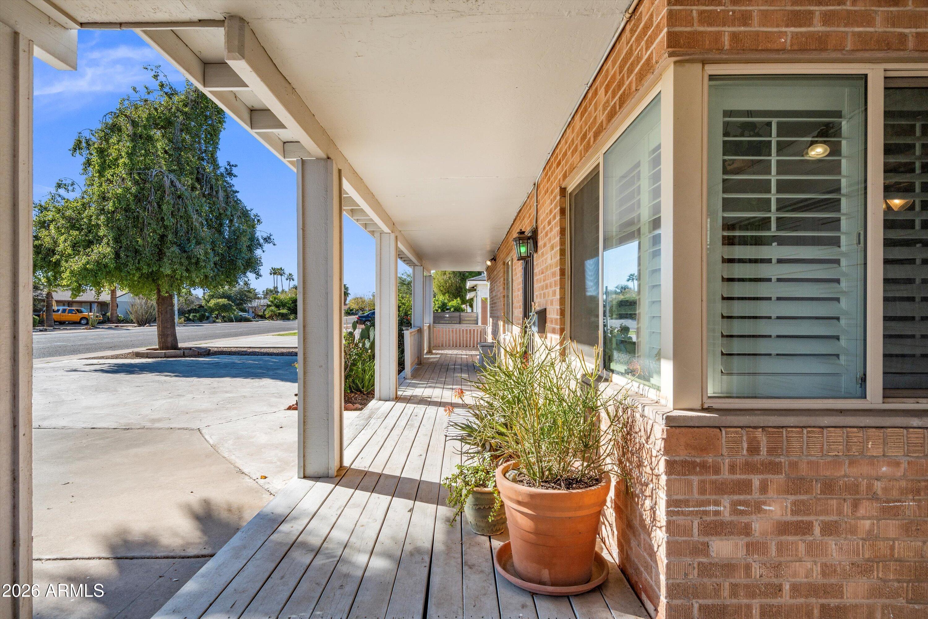 1210 W MISSOURI Avenue