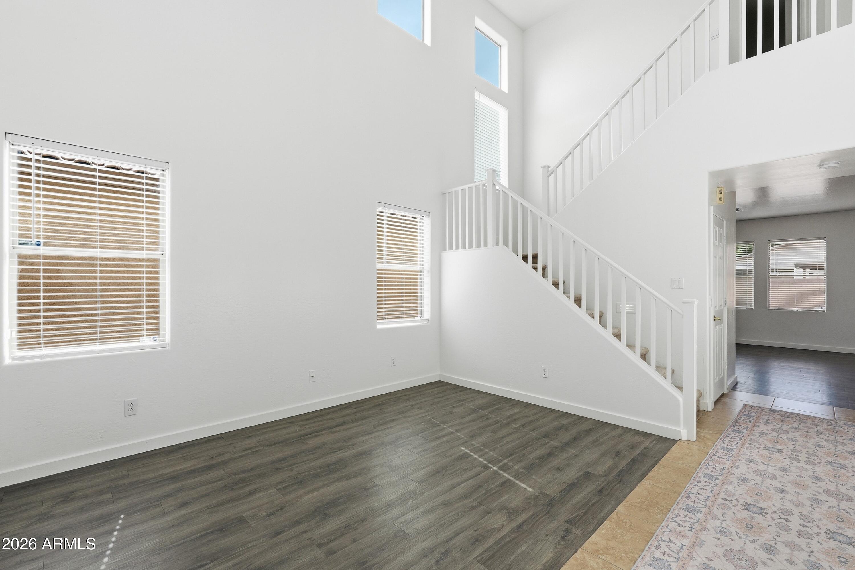 7425 W CROWN KING Road