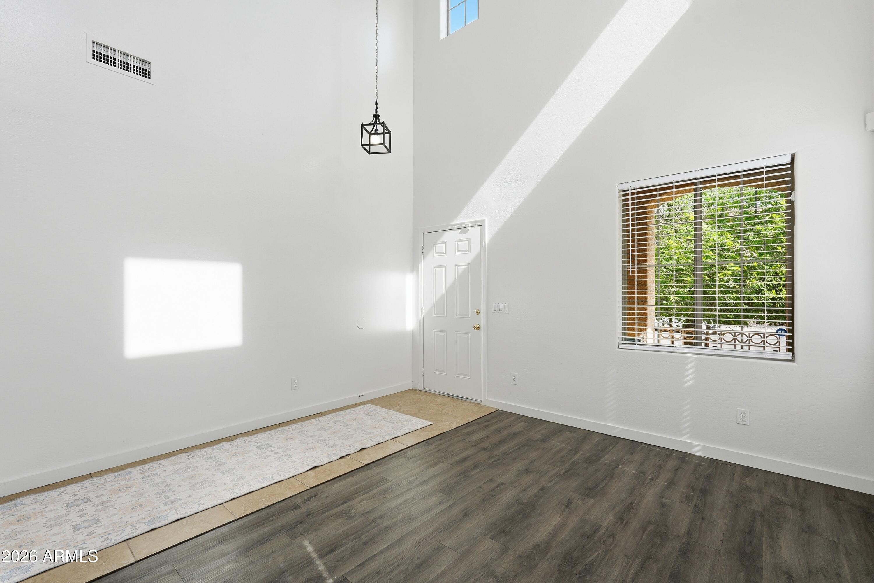 7425 W CROWN KING Road