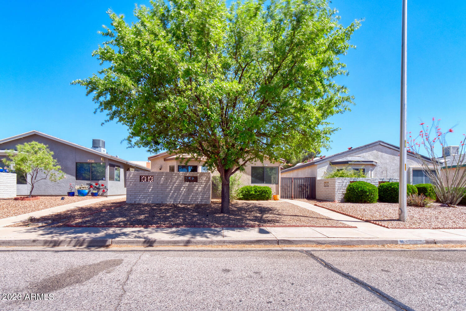 DESERT SHADOWS - Residential
