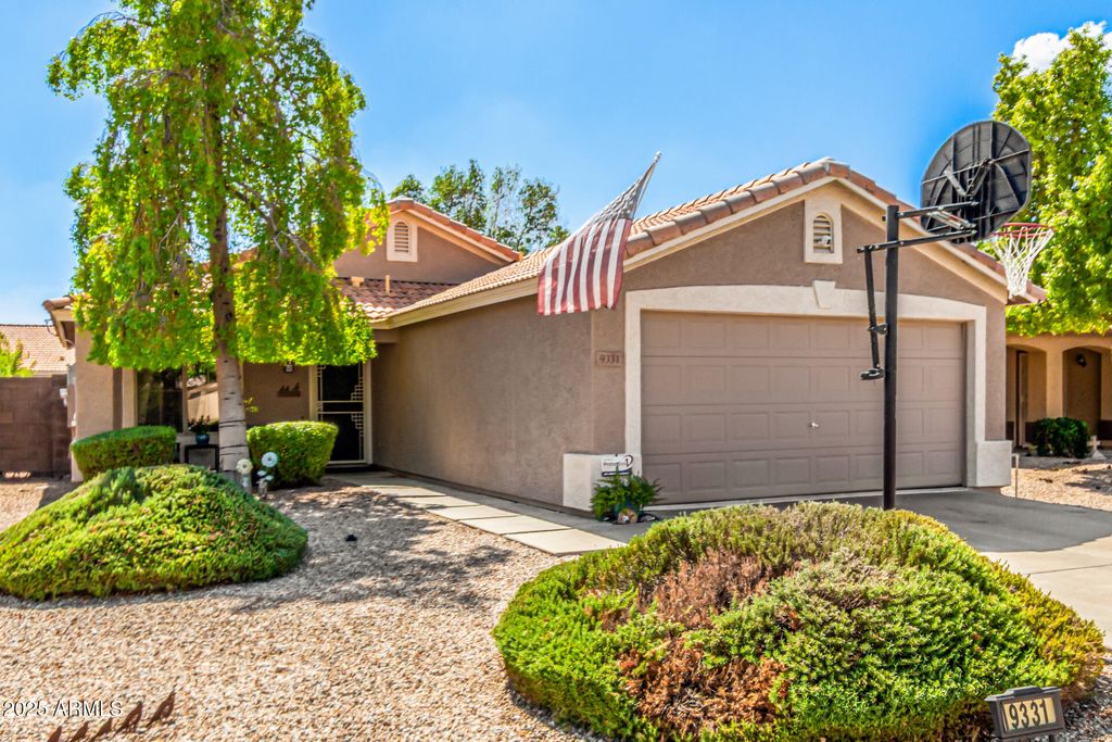 Photo of 9331 W Runion Drive, Peoria, AZ 85382 (MLS # 6927607)