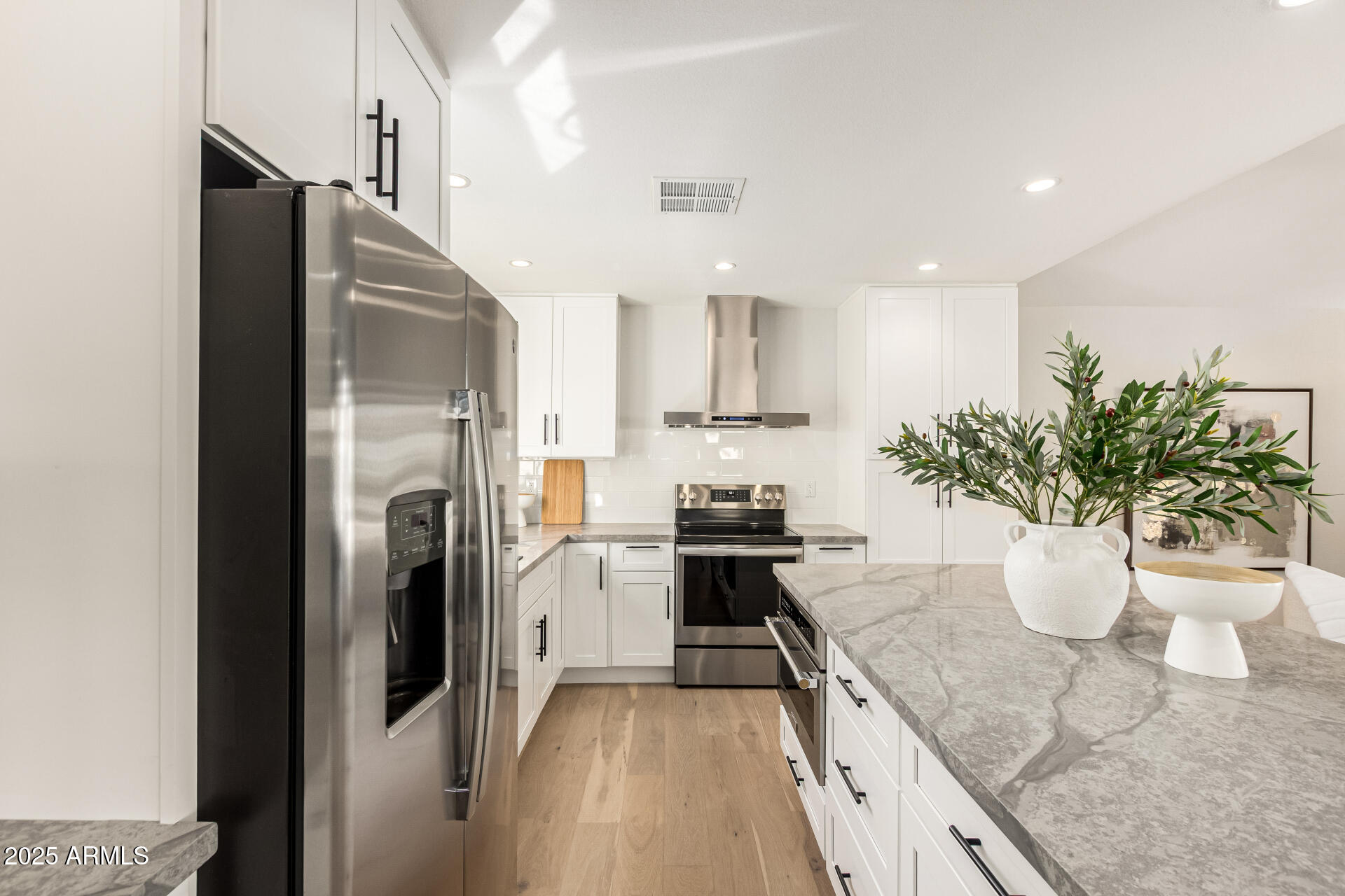 10008 E SADDLEHORN Trail