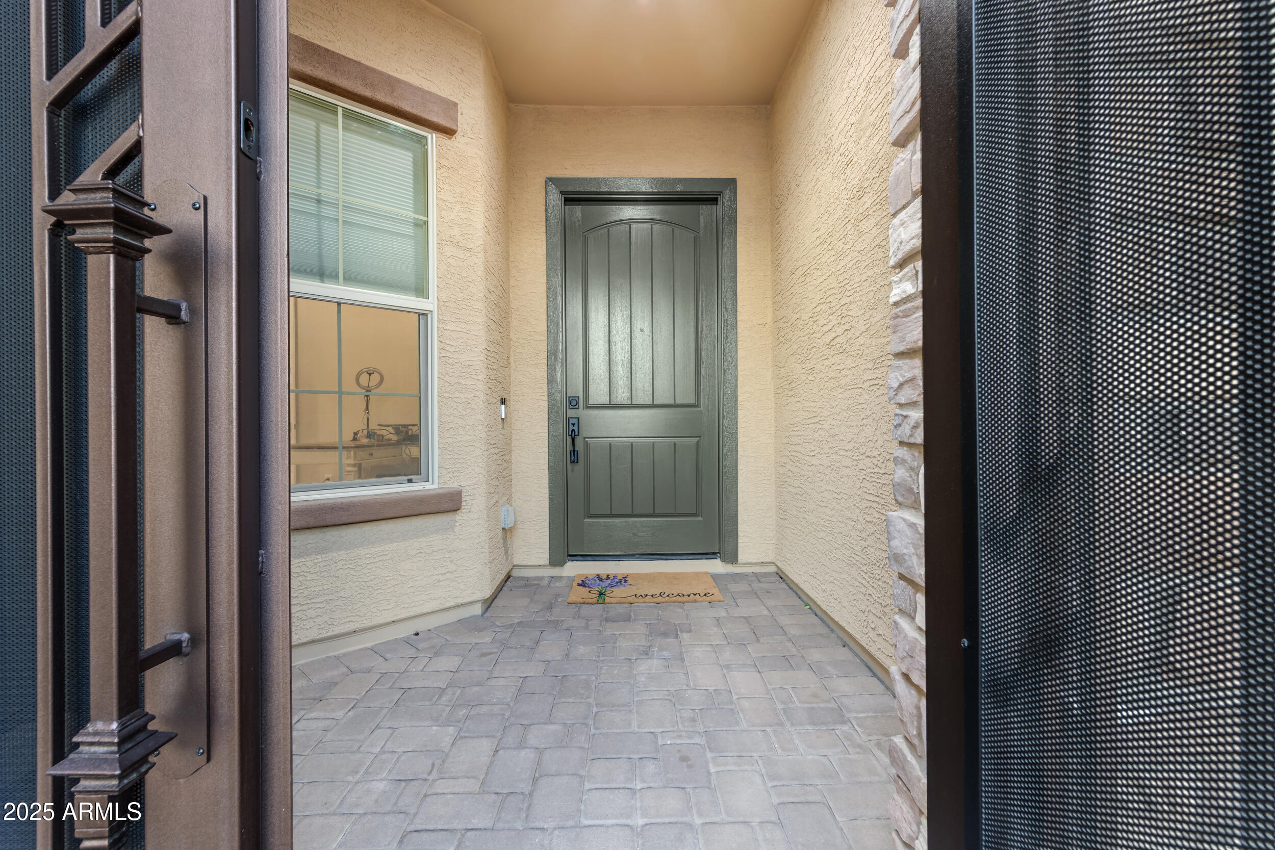 21198 W EDGEMONT Avenue