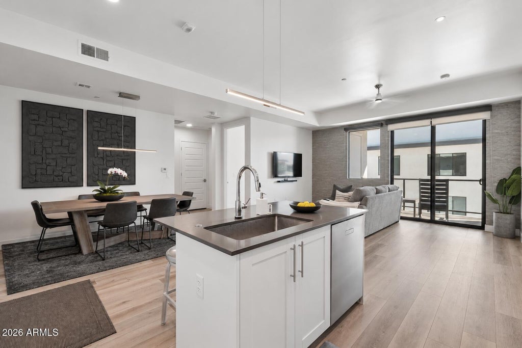 Photo of 7300 E Earll Drive #4015, Scottsdale, AZ 85251 (MLS # 7089244)