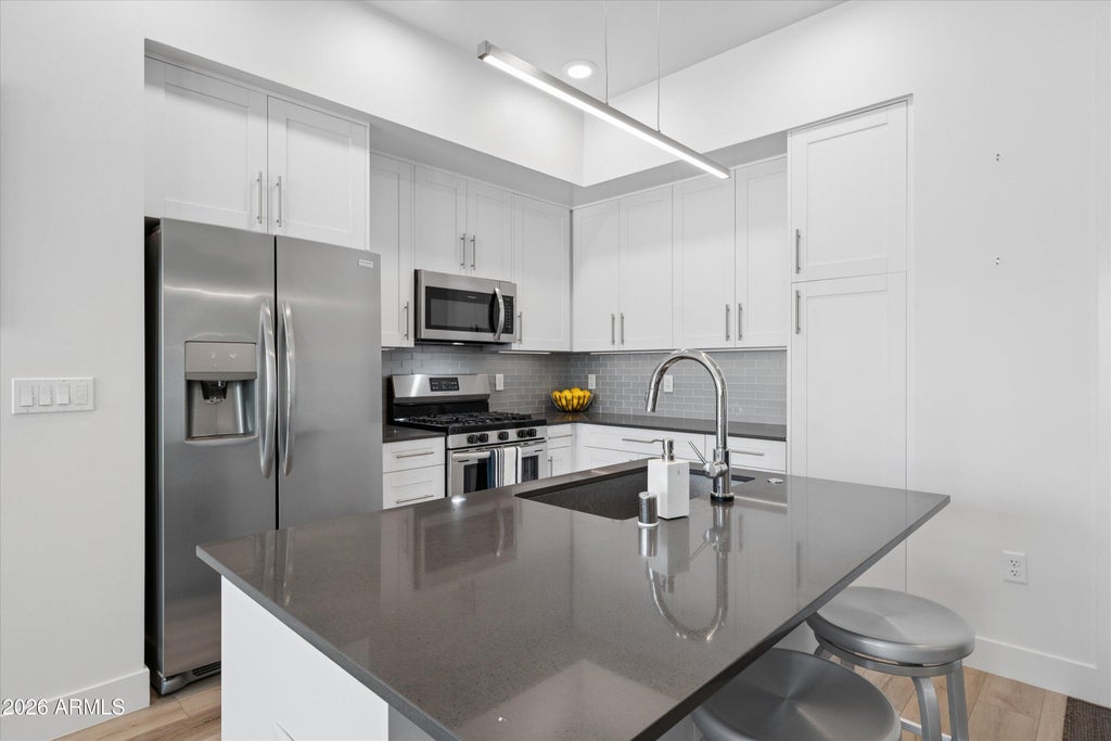 Photo of 7300 E Earll Drive #4015, Scottsdale, AZ 85251 (MLS # 7089244)