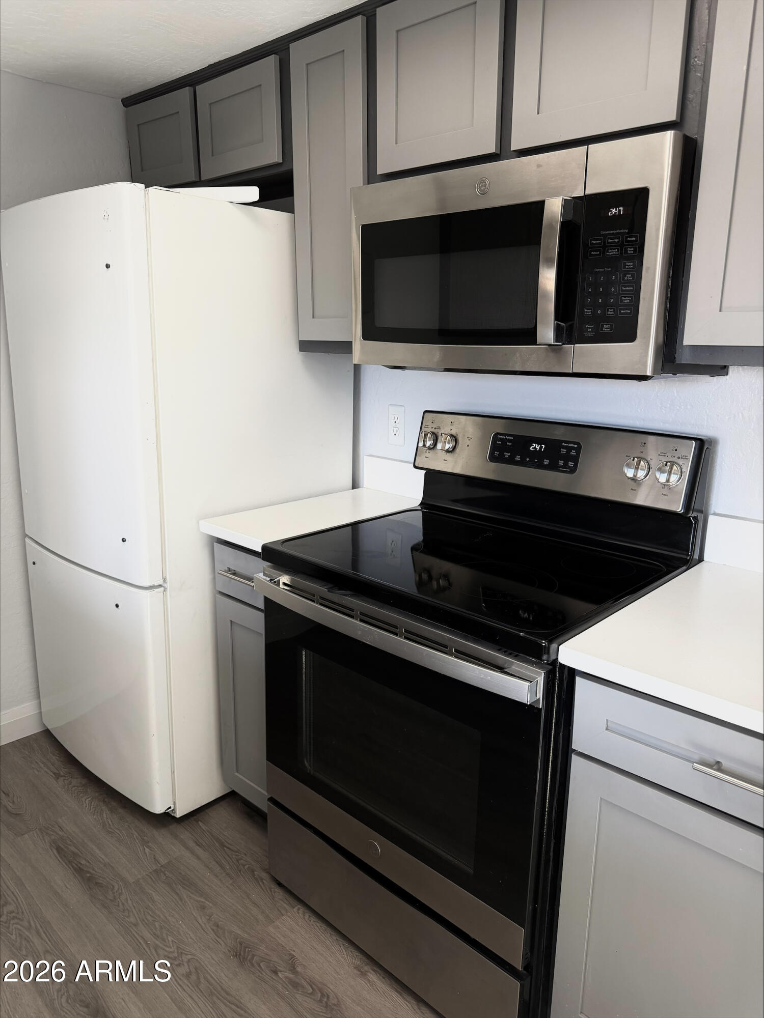 4240 N LONGVIEW Avenue 9