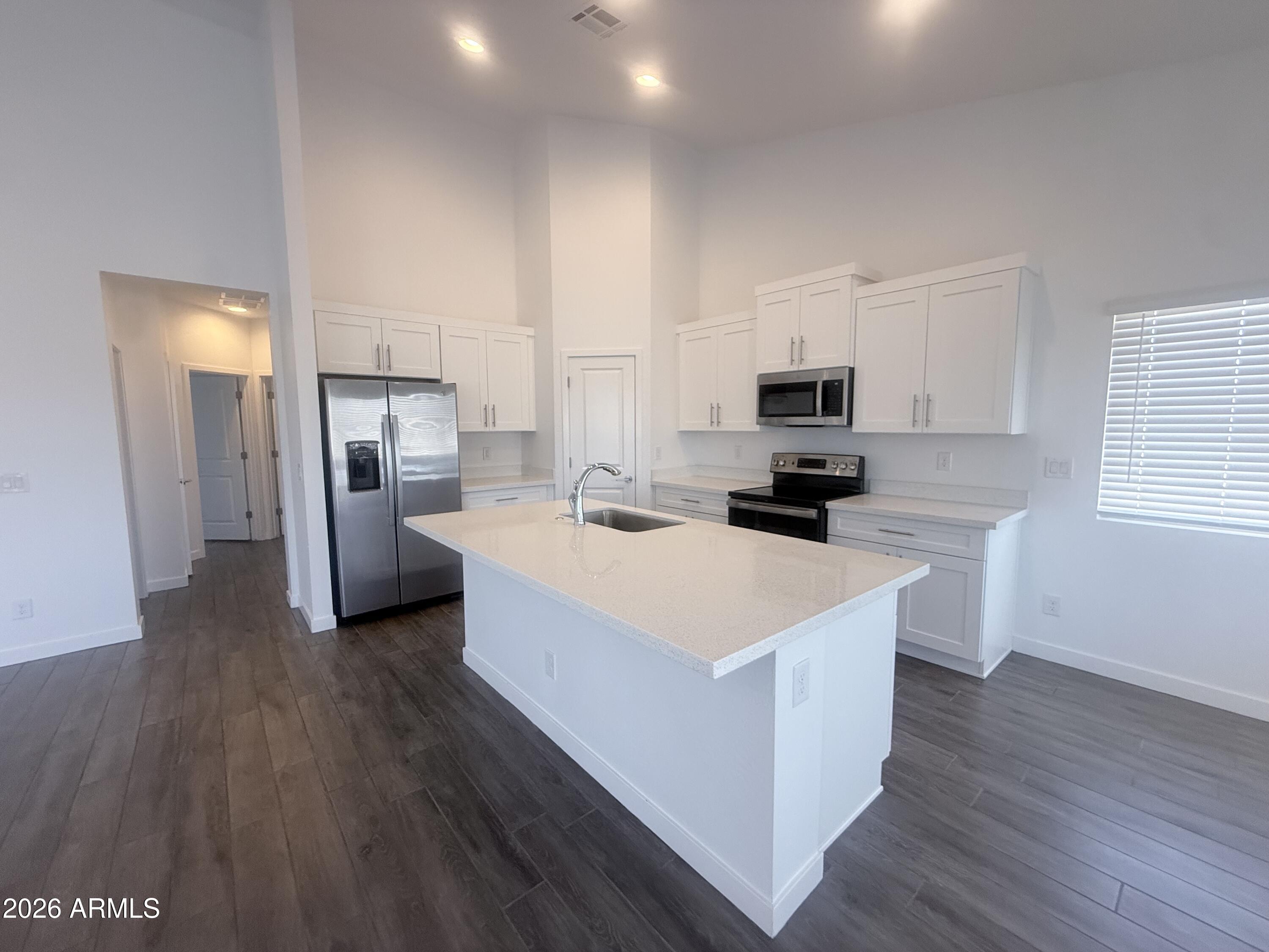 4105 N DEL MONTE Drive