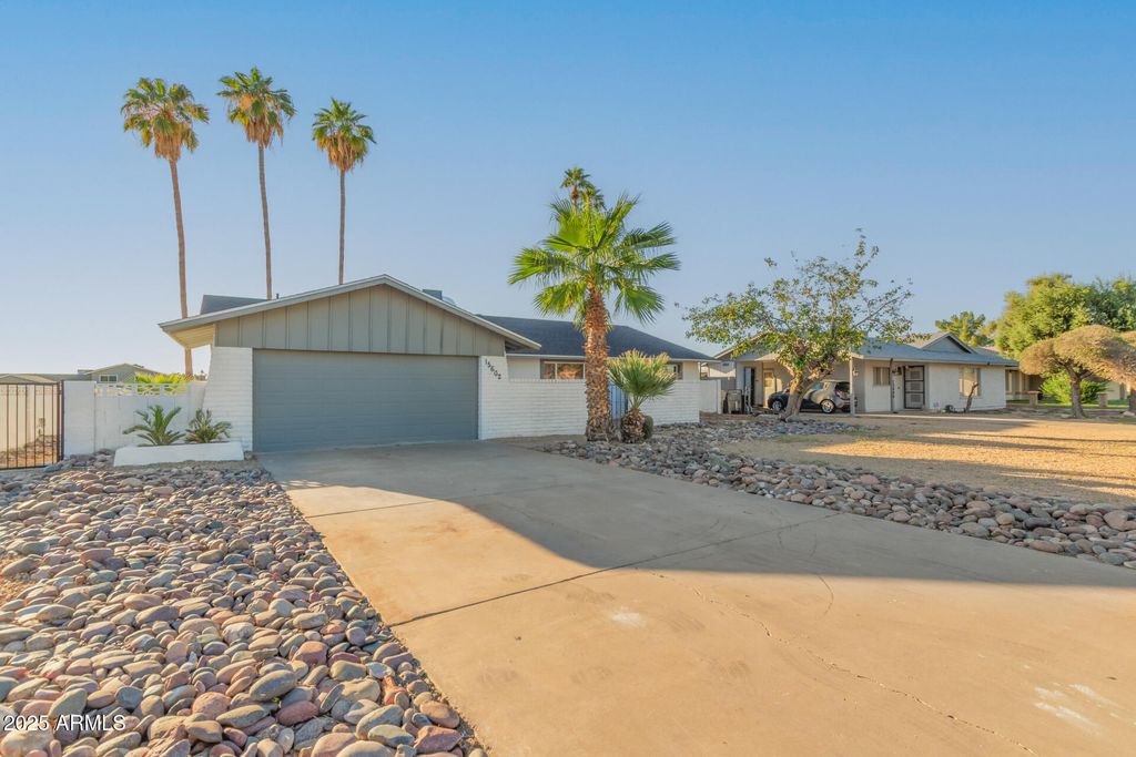 Photo of 15602 N 55th Avenue, Glendale, AZ 85306 (MLS # 6934352)