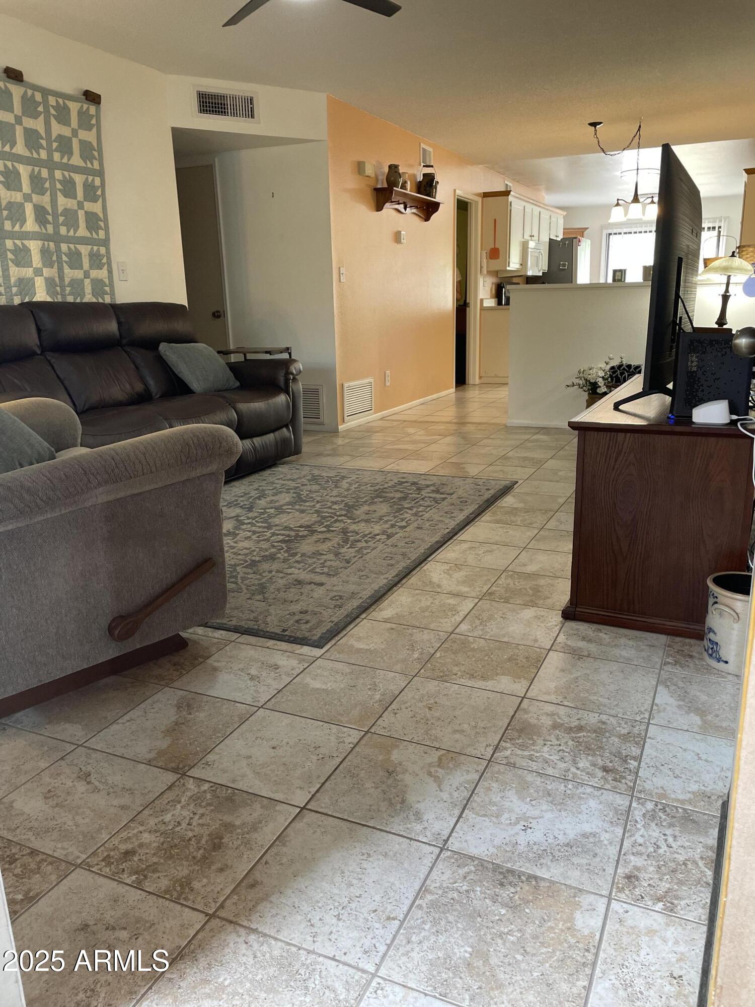 455 S DELAWARE Drive 171