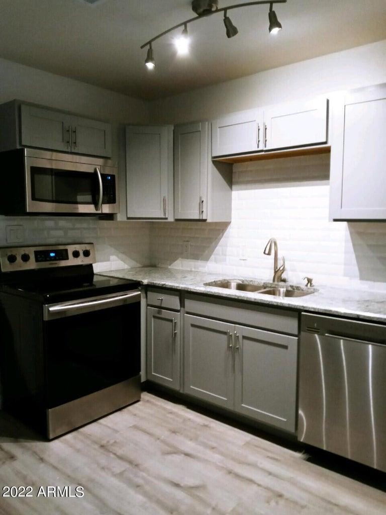 6713 E Cheery Lynn Road 2