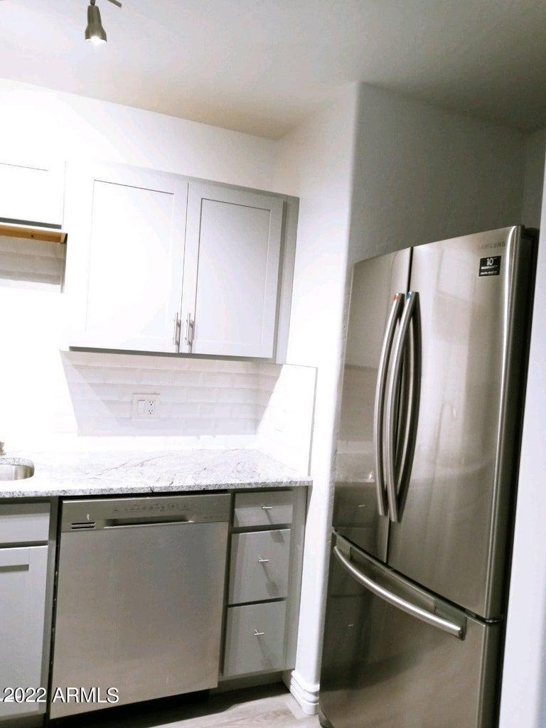 6713 E Cheery Lynn Road 2