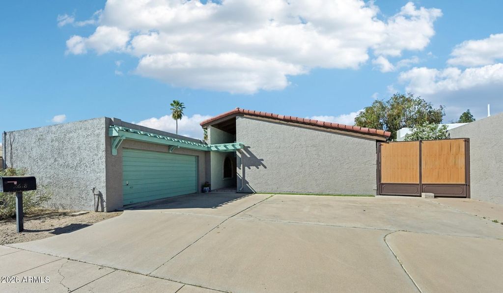 Photo of 2618 S Shannon Drive, Tempe, AZ 85282 (MLS # 7000454)