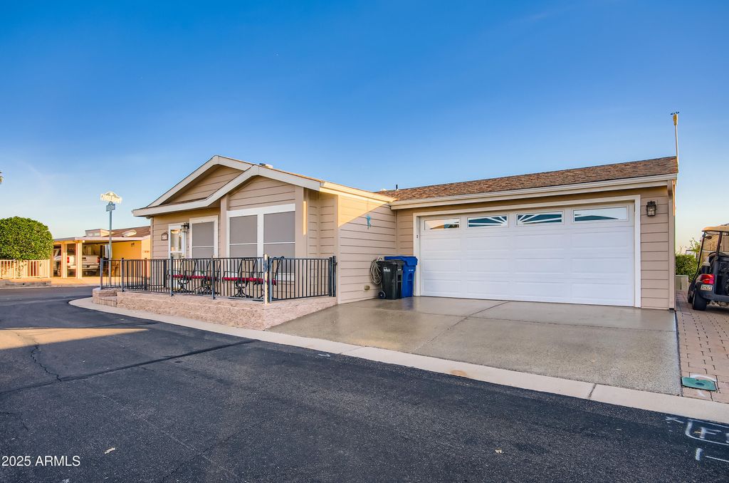 Photo of 650 N Hawes Road #4529, Mesa, AZ 85207 (MLS # 6952244)