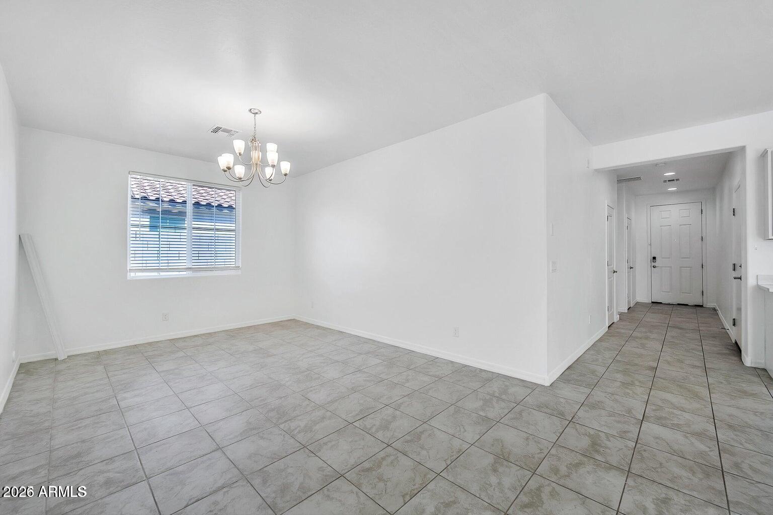 1135 E WESTWOOD Drive