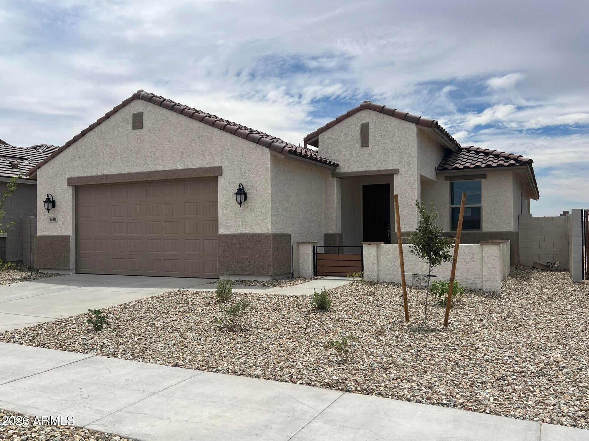 46885 W Crescent Moon Drive