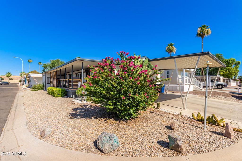 Photo of 2401 W Southern Avenue #311, Tempe, AZ 85282 (MLS # 6966173)