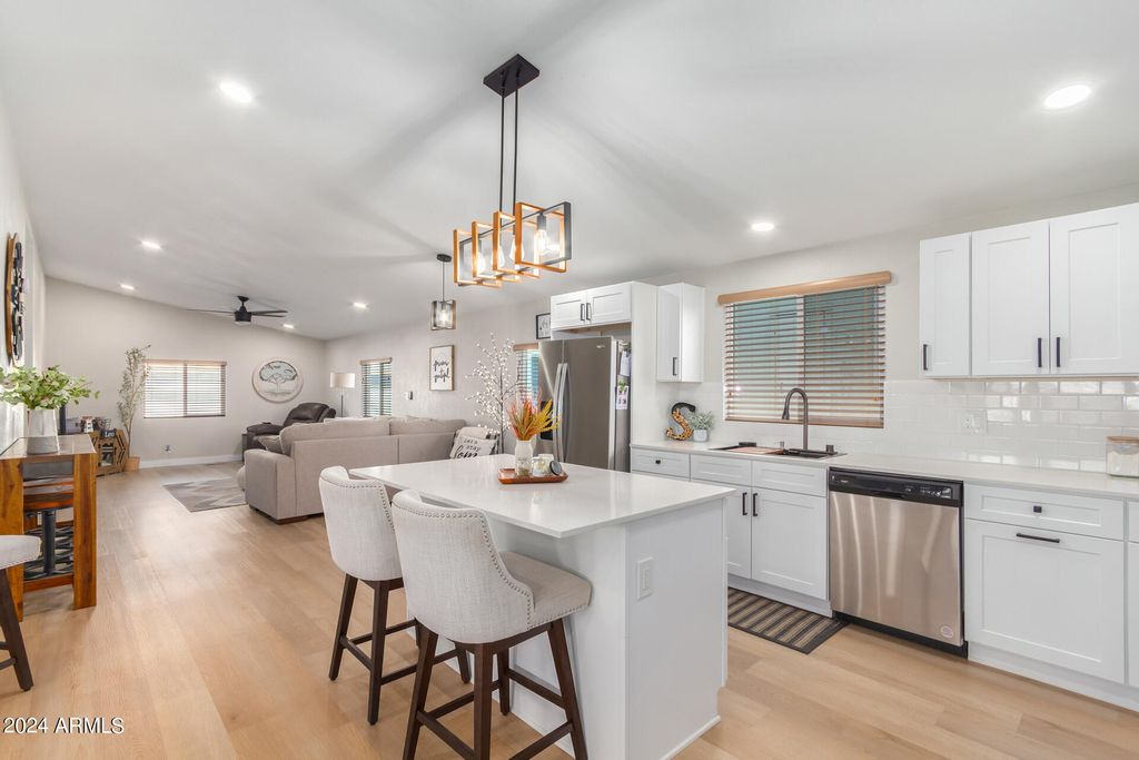 Photo of 2401 W Southern Avenue #311, Tempe, AZ 85282 (MLS # 6966173)