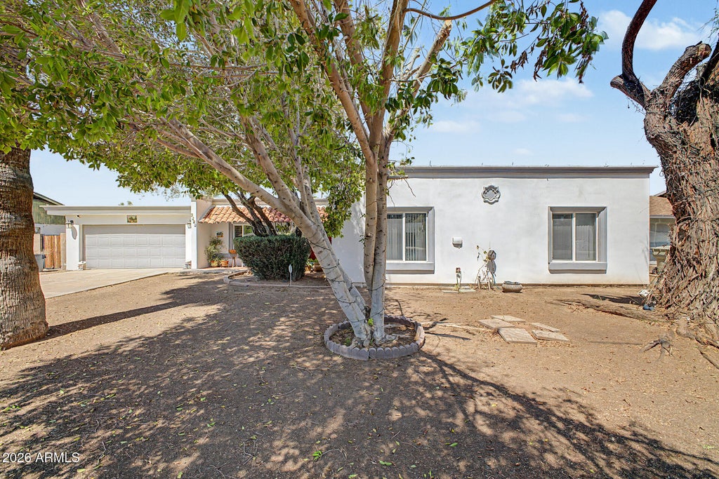 Photo of 5816 W Royal Palm Road, Glendale, AZ 85302 (MLS # 7078388)