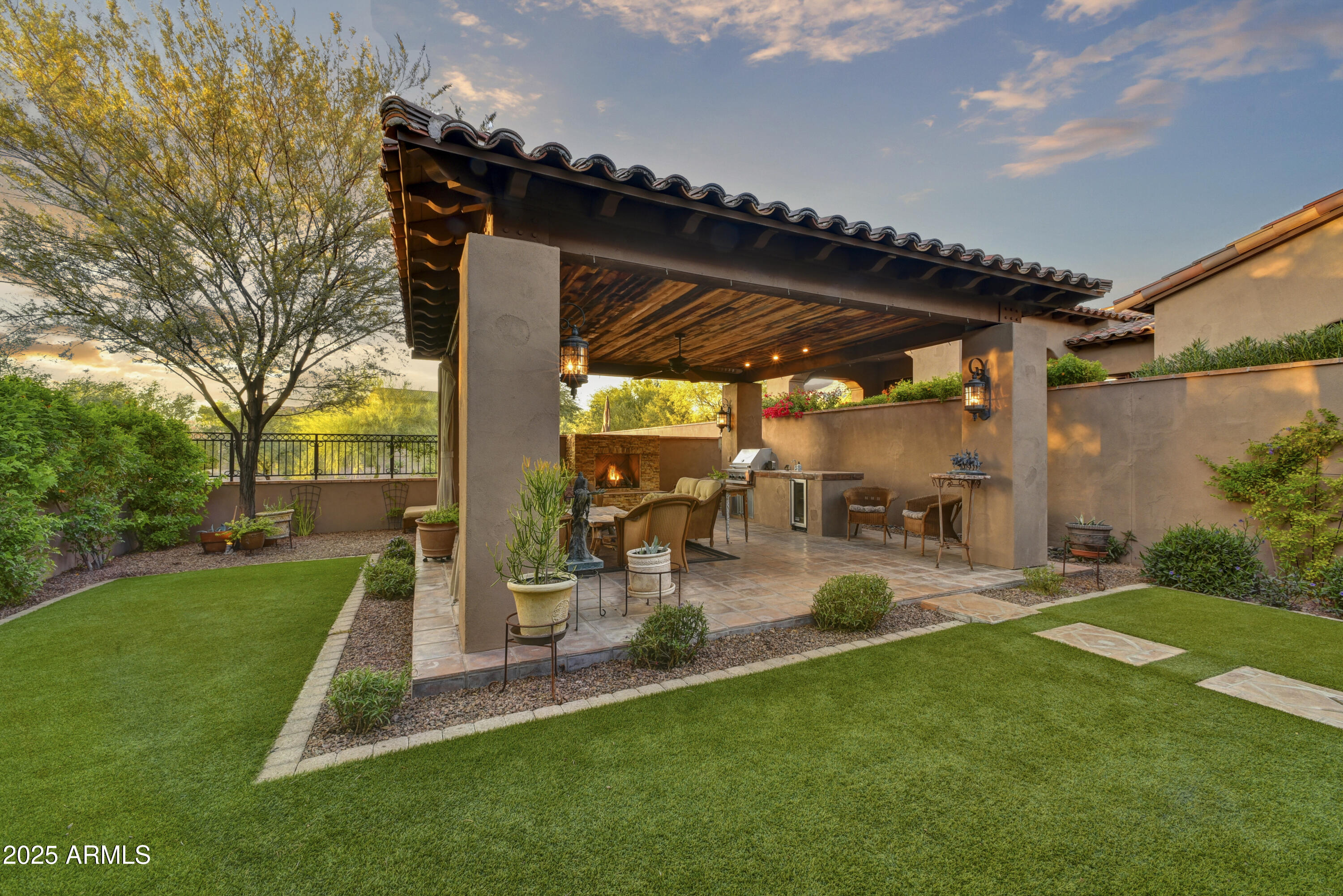 3219 S SILVERBERRY Court