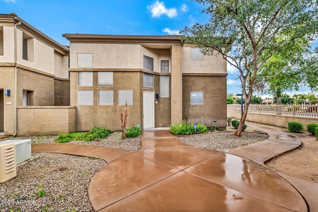 Photo of 1445 E Broadway Road #106, Tempe, AZ 85282 (MLS # 6949697)