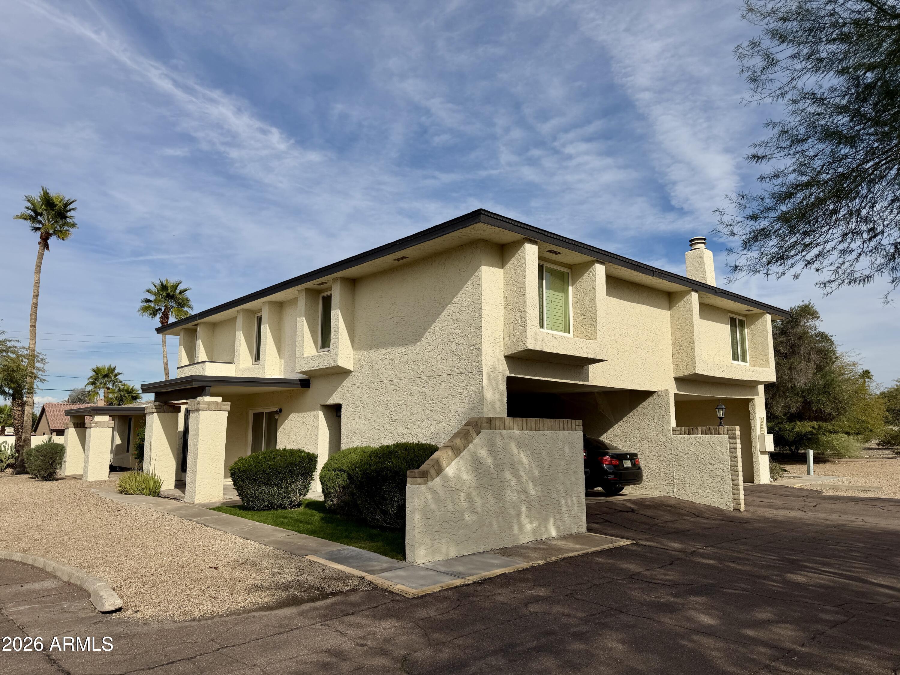 826 E EUGIE Avenue 826