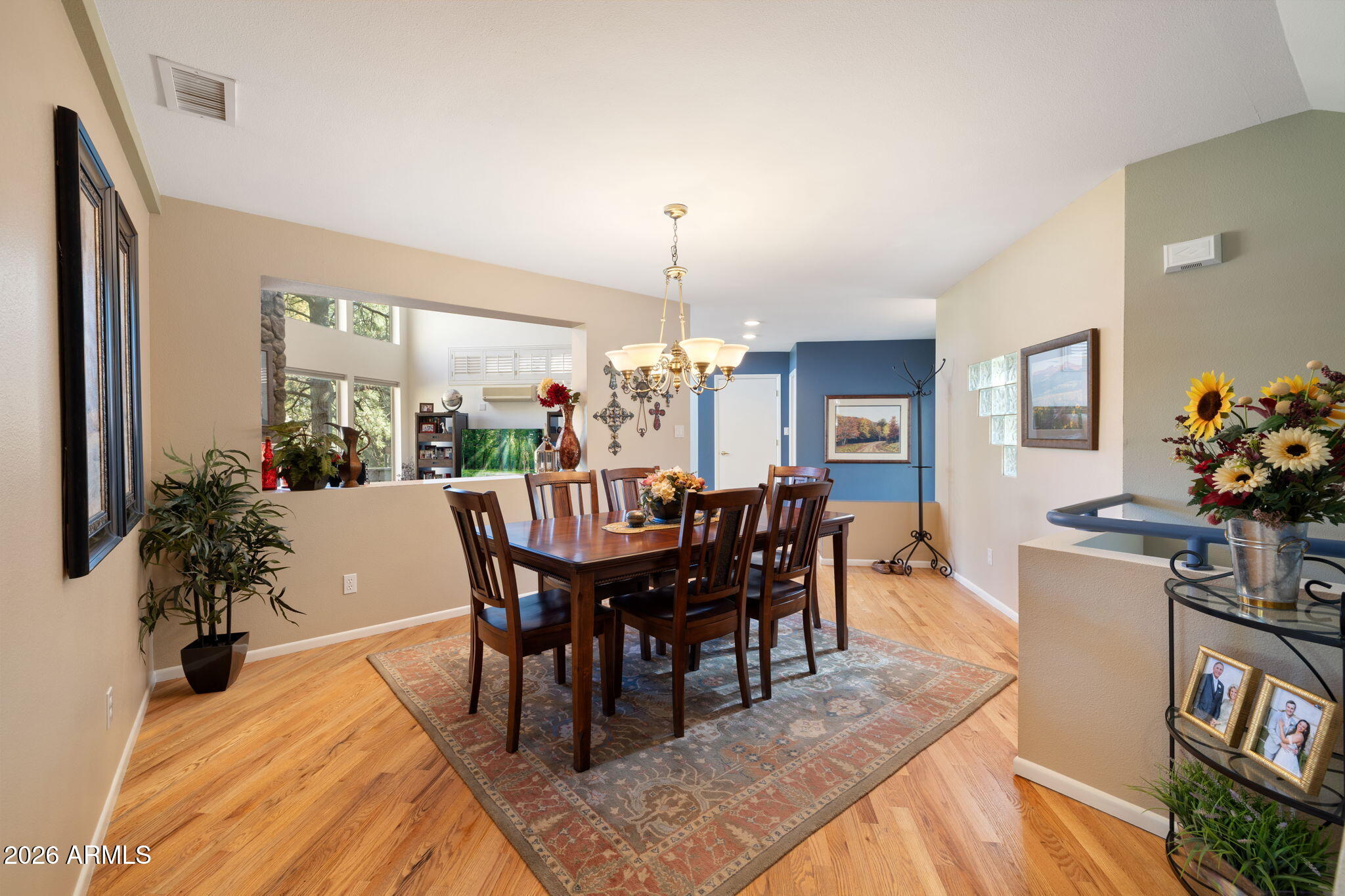 Flagstaff, Arizona, 86004, United States, 4 Bedrooms Bedrooms, ,4 BathroomsBathrooms,Residential,Active,2037117