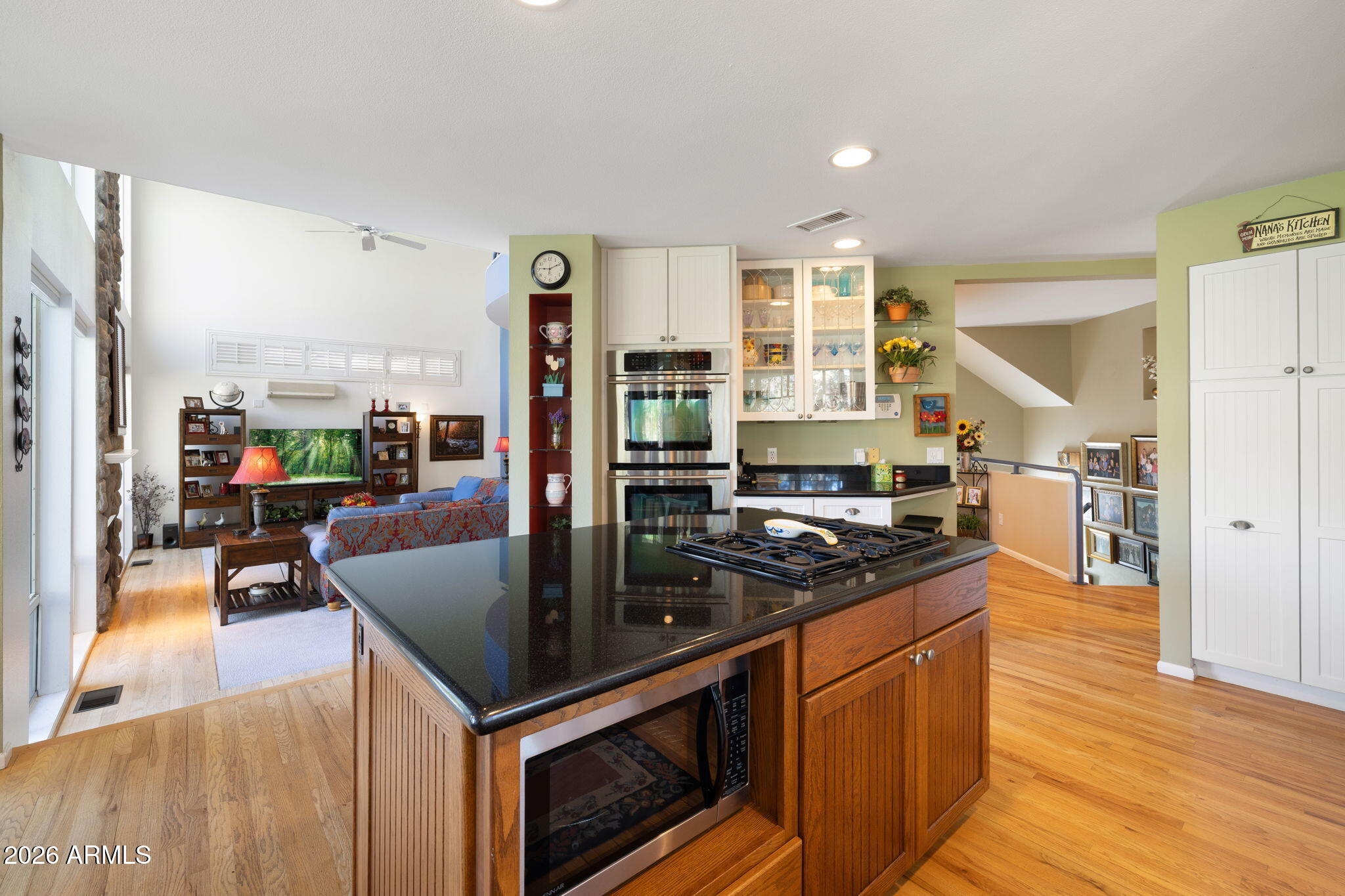 Flagstaff, Arizona, 86004, United States, 4 Bedrooms Bedrooms, ,4 BathroomsBathrooms,Residential,Active,2037117