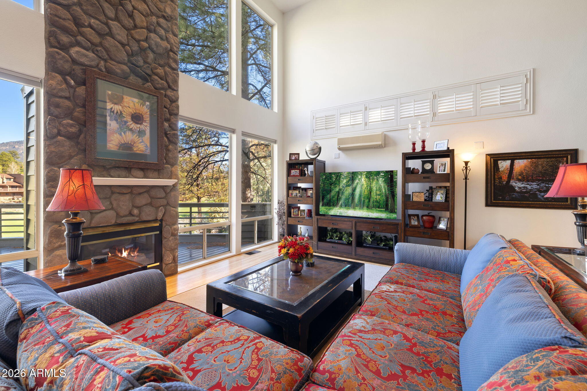 Flagstaff, Arizona, 86004, United States, 4 Bedrooms Bedrooms, ,4 BathroomsBathrooms,Residential,Active,2037117