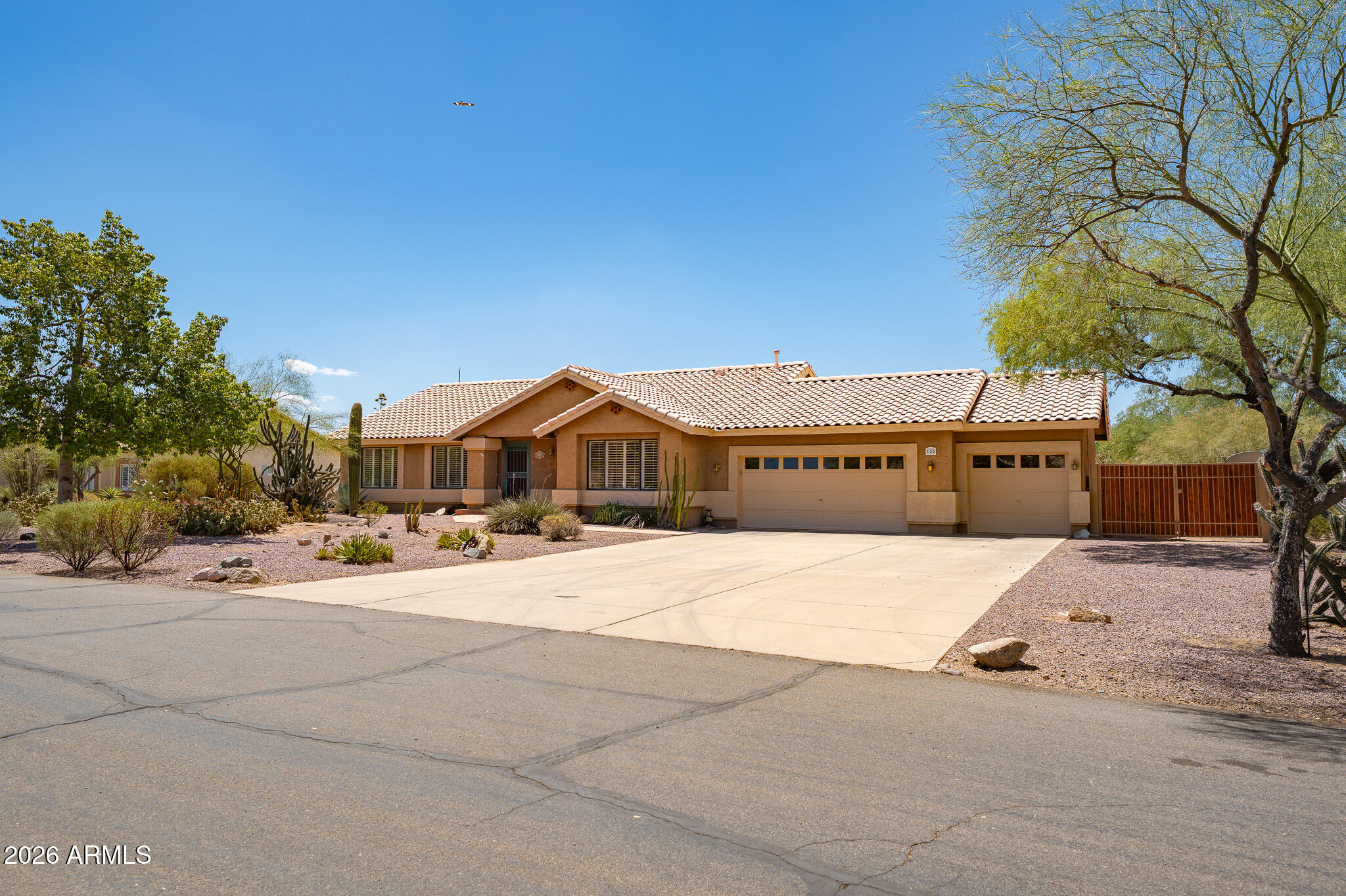 125 E BLUE EAGLE Lane