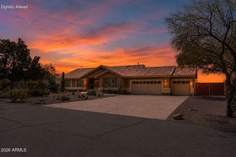 Photo of 125 E Blue Eagle Lane, Phoenix, AZ 85086 (MLS # 7035168)