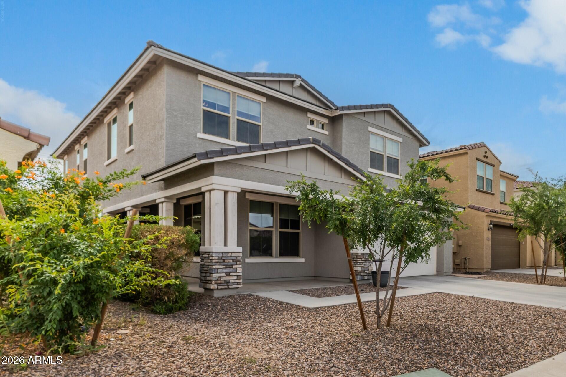 7919 W PASADENA Avenue