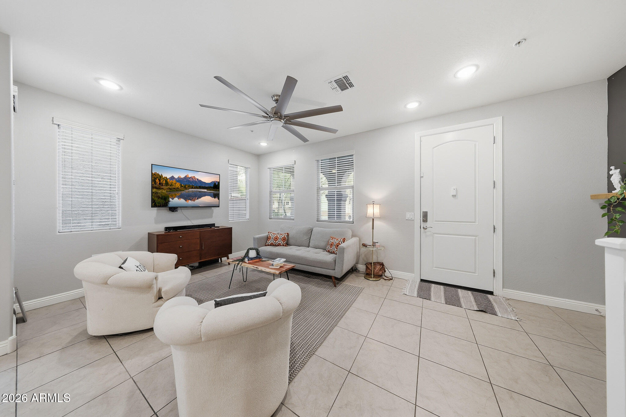 2492 N Stone Hill Road