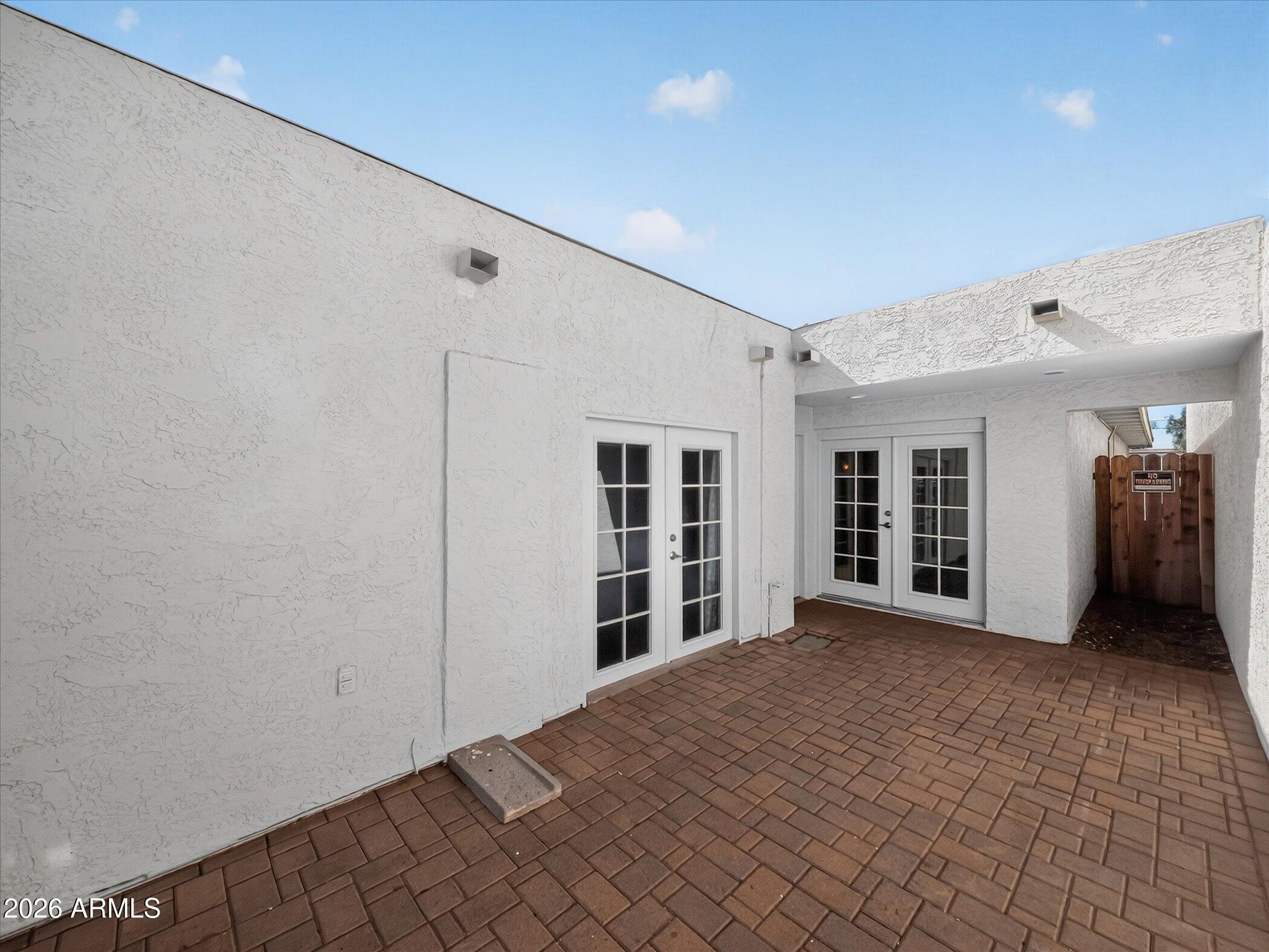 970 W TULSA Street