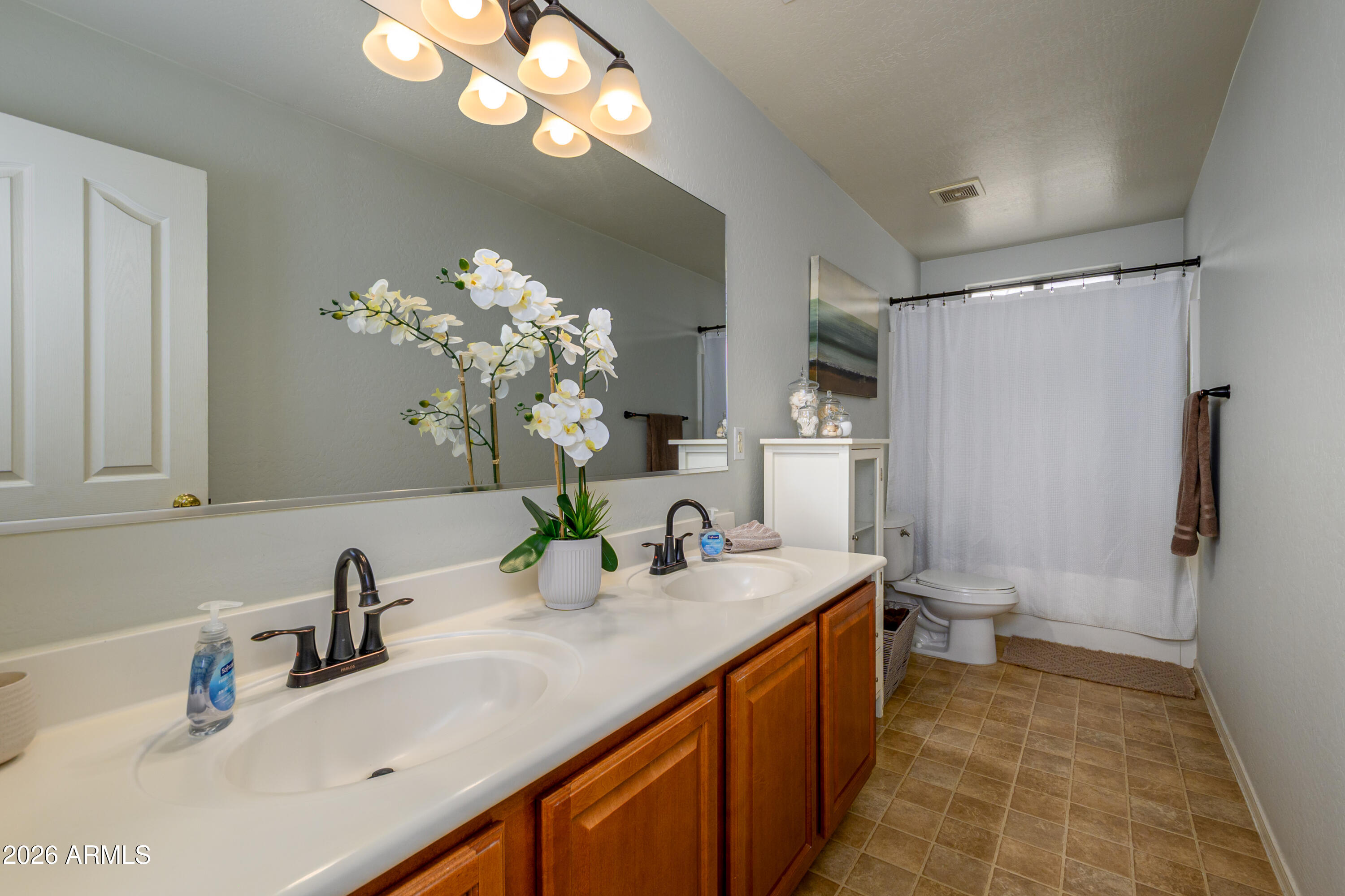 CROSSRIVER UNIT 2 - Residential