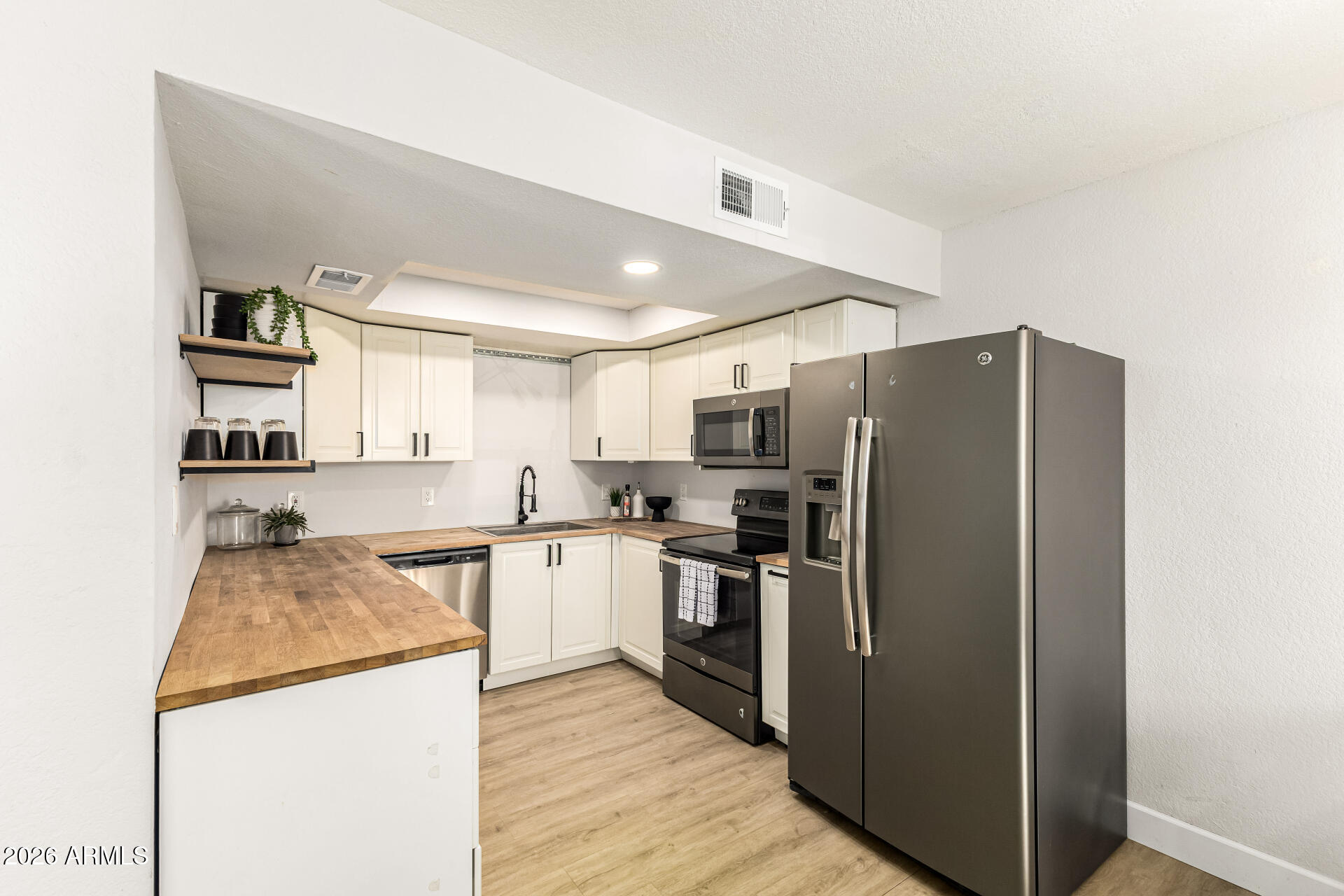 2040 S LONGMORE -- 72