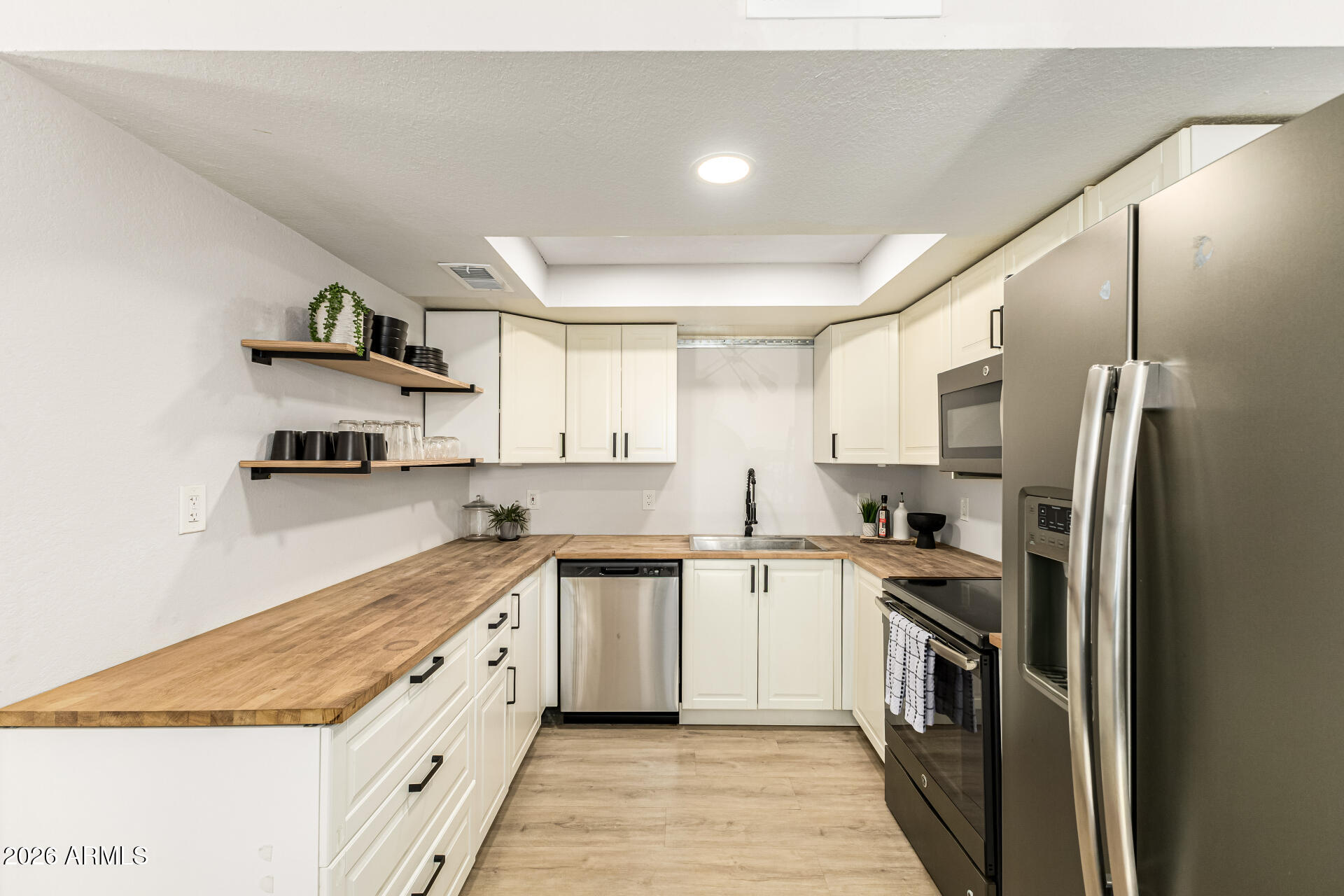 2040 S LONGMORE -- 72