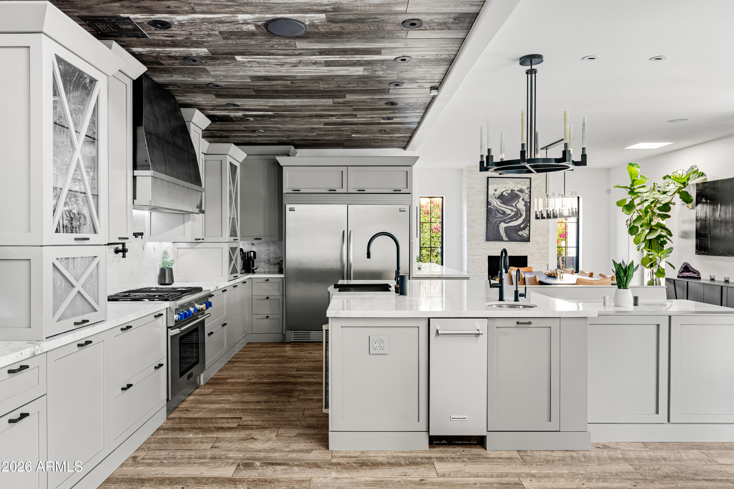 10011 E Windrose Drive