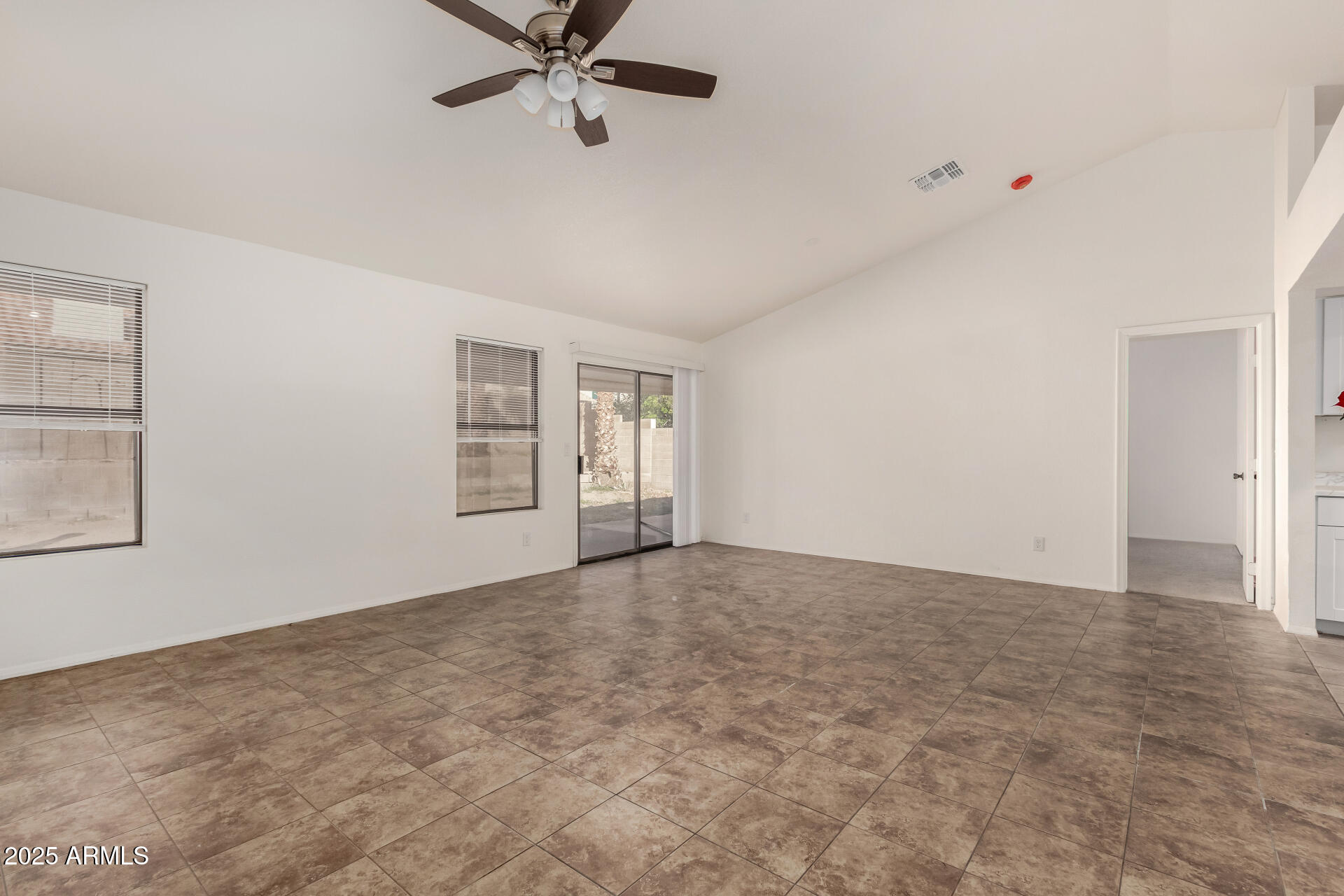 2702 E CATHEDRAL ROCK Drive