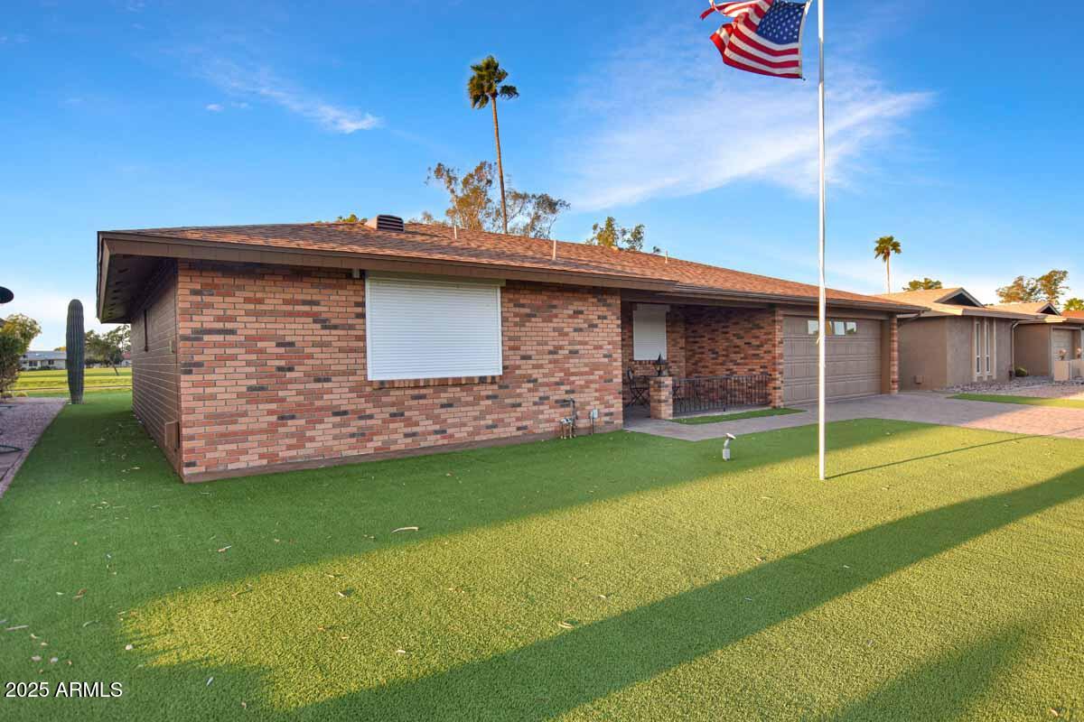 4729 E DOLPHIN Avenue