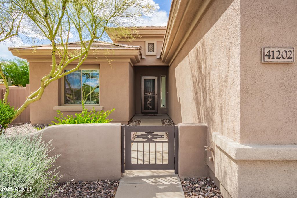 Photo of 41202 N Rolling Green Way, Anthem, AZ 85086 (MLS # 6859119)
