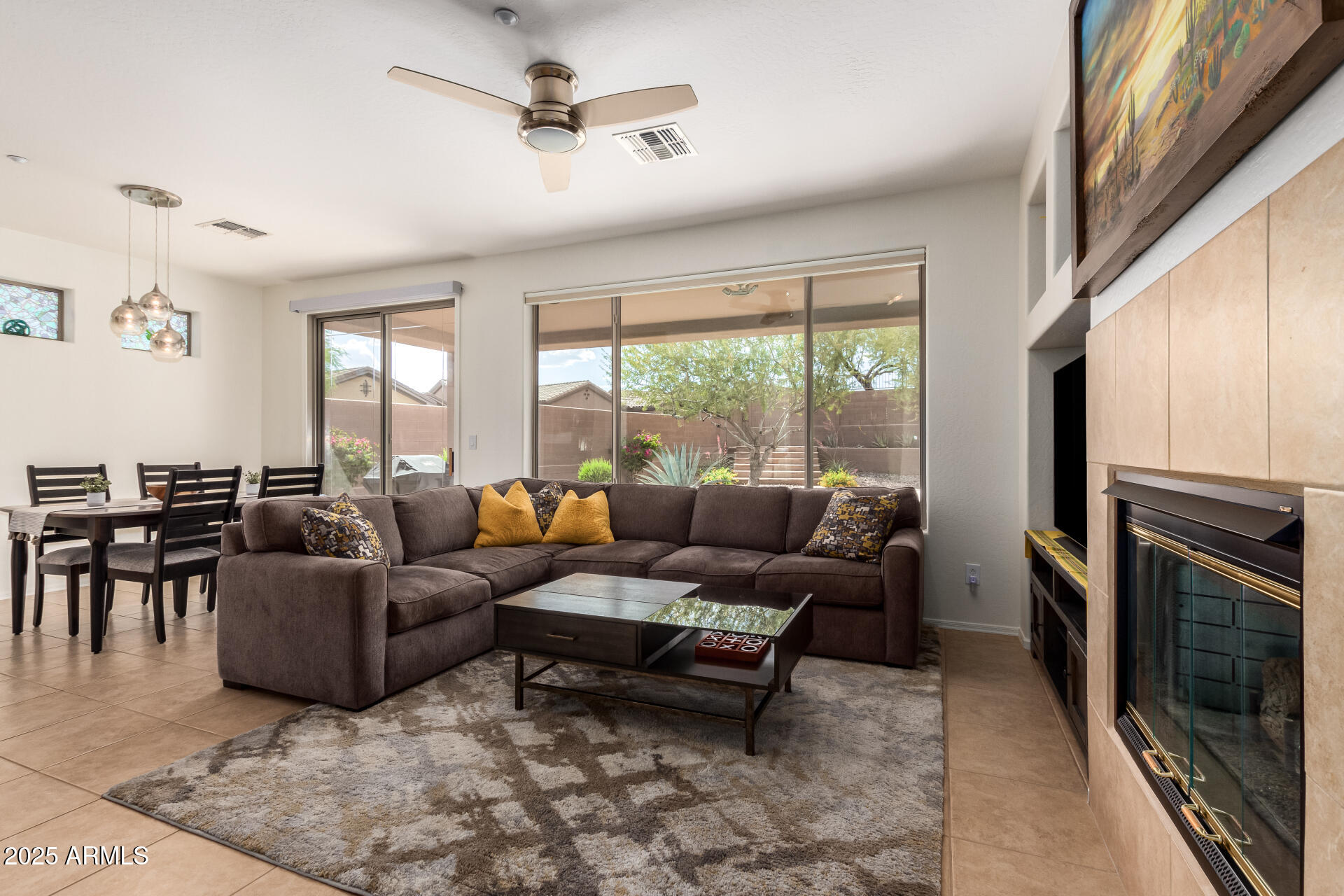 41202 N ROLLING GREEN Way