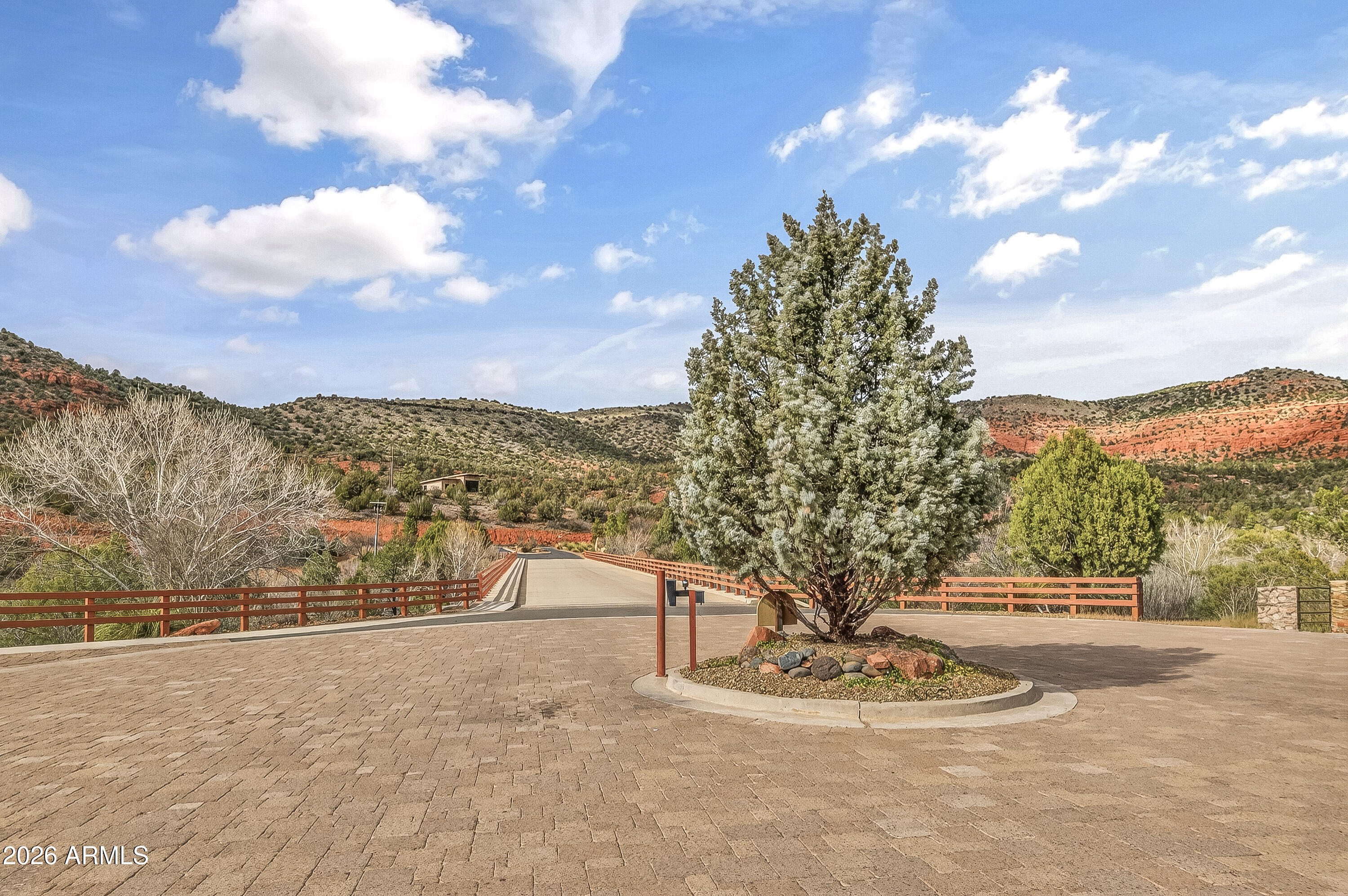 CROSS CREEK RANCH - Land