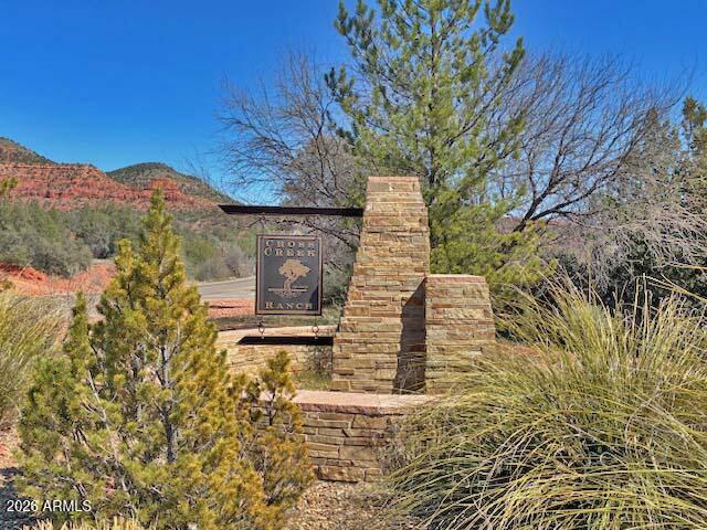 CROSS CREEK RANCH - Land