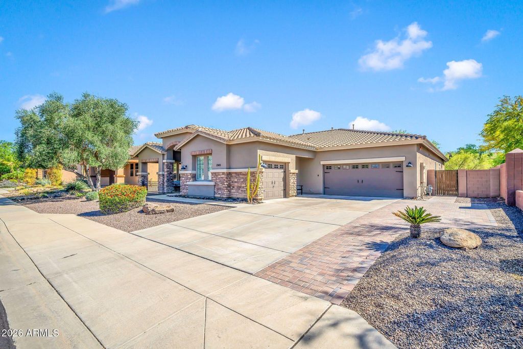 Photo of 27413 N 22nd Lane, Phoenix, AZ 85085 (MLS # 7001734)