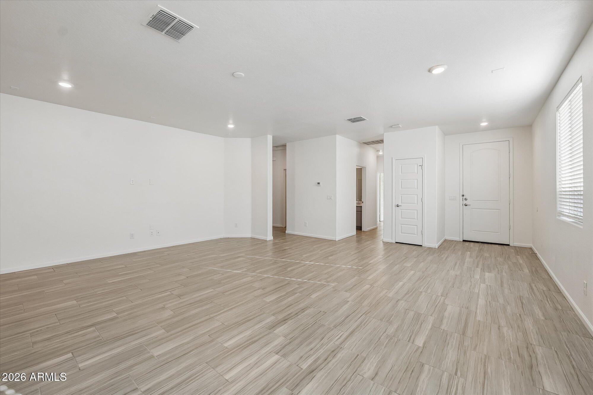 19758 W WASHINGTON Street