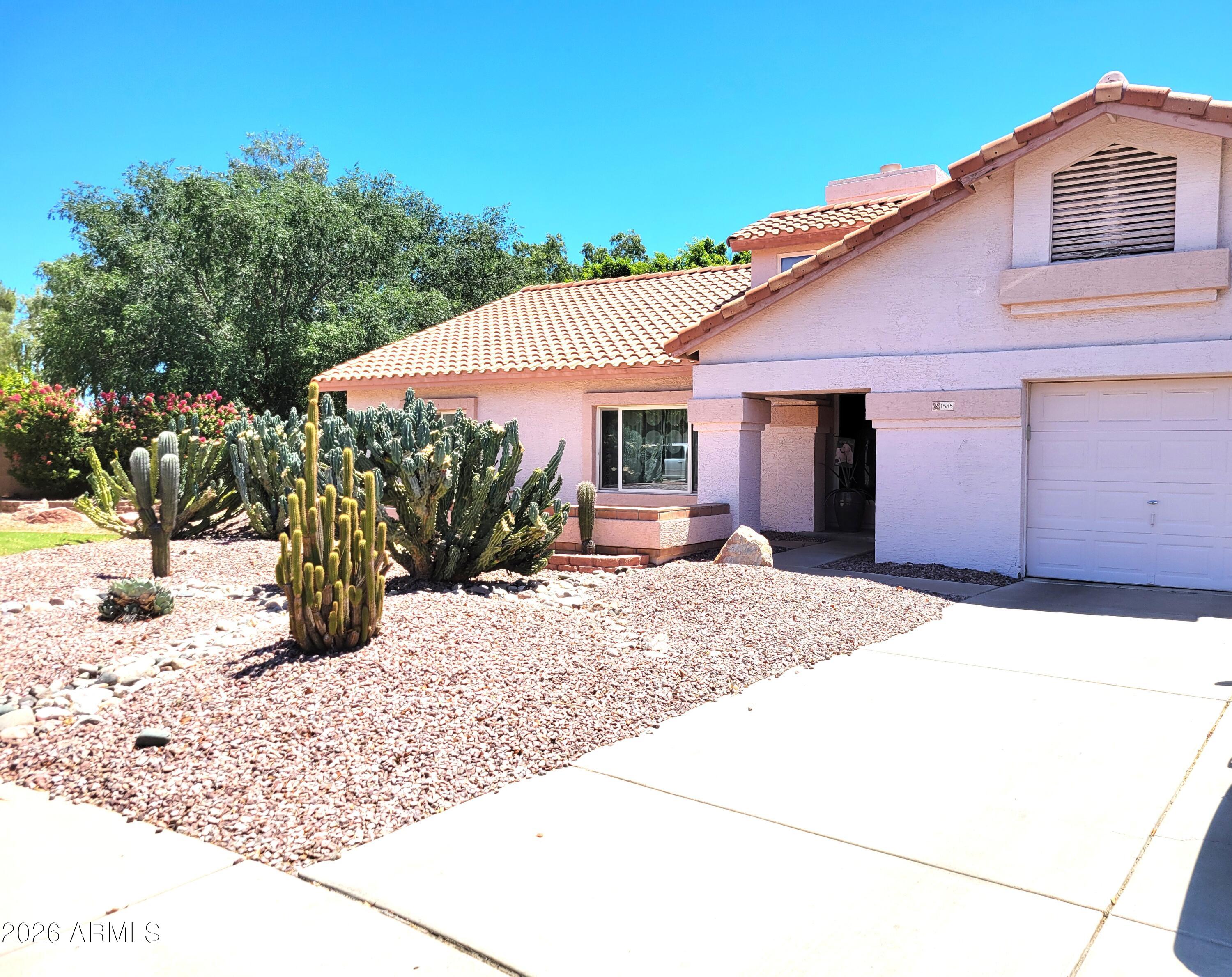 1585 W TYSON Street
