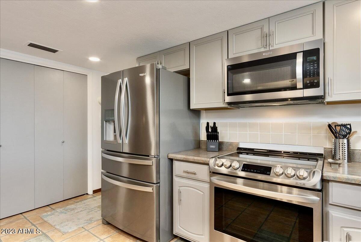 TOWN & COUNTRY ESTATES UNIT 2 - Residential
